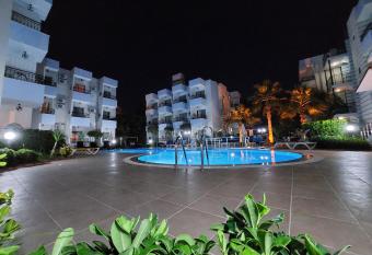 Summer rose hotel has Balcony rooms