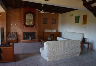 Kerasia s and Dora s garden has Balcony rooms