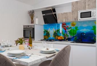 Koko allows 18 year olds to book a room