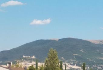 Le Petit Nid d Assise allows 18 year olds to book a room