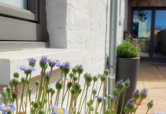 Huize Andries has Balcony rooms