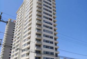 vi  a con con re  aca allows 18 year olds to book a room