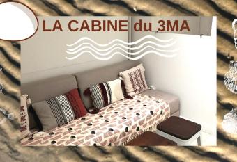 La cabine du 3MA allows 18 year olds to book a room