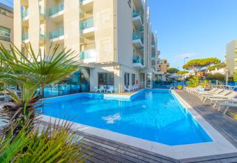 Hotel Giulietta has Balcony rooms