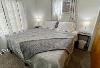 Cozy Home in the Heart of Pocatello allows 18 year olds to book a room