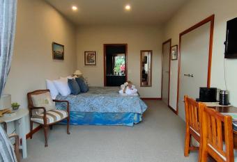 Camcott Farm has Balcony rooms