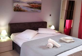 Anna s Home has Balcony rooms