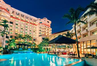 Paradox Singapore Merchant Court at Clarke Quay allows 18 year olds to book a room