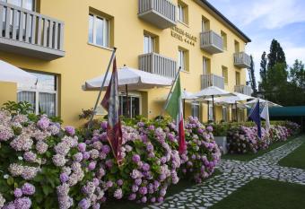 Viktoria Palace Hotel has Balcony rooms