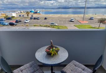 Ca  Maraisci, incantevole appartamento vista mare has Balcony rooms