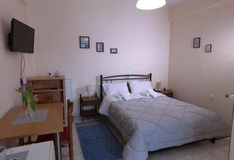 Flo s Apartments has Balcony rooms