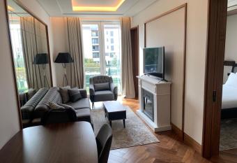 Porto Montenegro Luxury 1 Bedroom Apartment allows 18 year olds to book a room