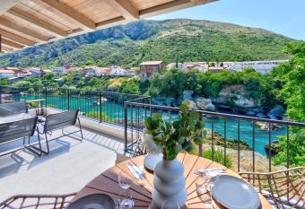 Villa Amaleo allows 18 year olds to book a room