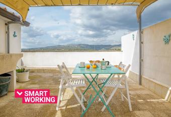 Casa Keller con terrazzo by Wonderful Italy has Balcony rooms