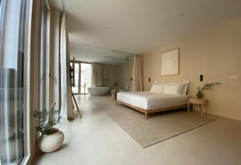 Olive studios allows 18 year olds to book a room