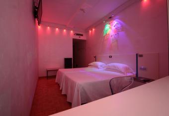 Hotel Star allows 18 year olds to book a room