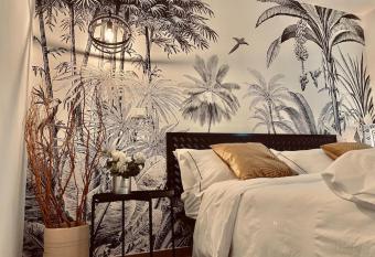 Ca Francesco appartamento contemporaneo allows 18 year olds to book a room