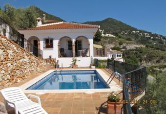 Casa Ranui has Balcony rooms