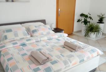 Studio apartman KIKA has Balcony rooms