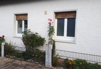 Fewo Ausblicke allows 18 year olds to book a room