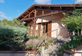Maison au dessus du lac de Biscarrosse has Balcony rooms