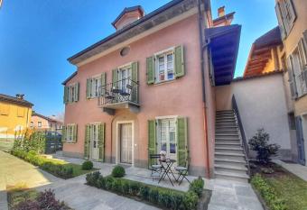 Alessia Home allows 18 year olds to book a room