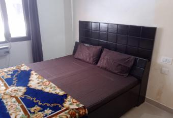 Shanti bhawan The Peace Palace has Balcony rooms