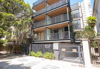 Nomah - Aptos por Temporada em Ipanema allows 18 year olds to book a room