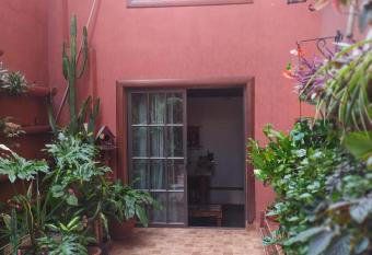 Dpto para 4 personas -Puerto Iguazu allows 18 year olds to book a room