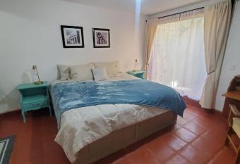 Departamento tipo loft allows 18 year olds to book a room