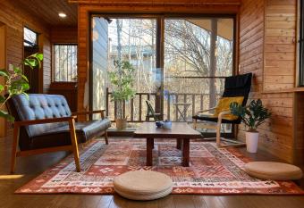    Lai F660-                                                                               BBQ           Wifi       6    has Balcony rooms