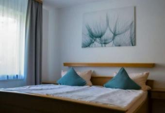 Haus am Park allows 18 year olds to book a room