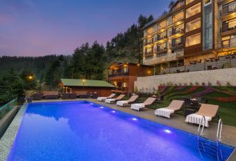 j  STa Cliffend Resort & Spa, Mashobra has Balcony rooms