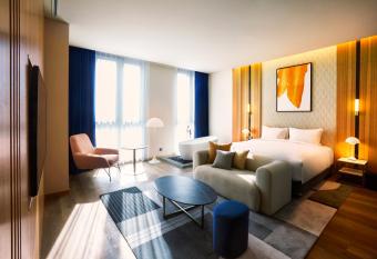 voco Seoul Gangnam, an IHG Hotel has rooms with a private hot tub