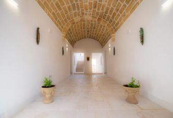 Antiche Dimore has Balcony rooms