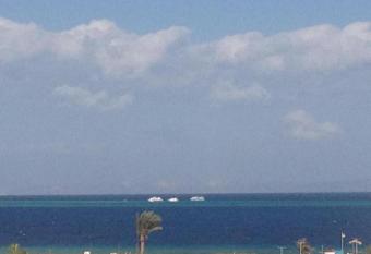 Sweat Home 6-Airport Transport allows 18 year olds to book a room