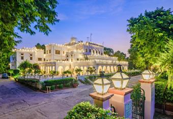 Neemrana s - Baradari Palace allows 18 year olds to book a room