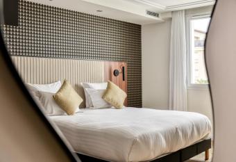 Zenitude Relais & Spa La Valadi  re allows 18 year olds to book a room