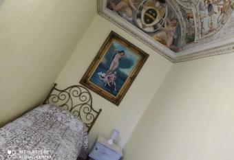 IL ROSSO VOLTERRANO N.10 allows 18 year olds to book a room