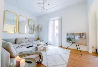 Gij  n 1901 - Impresionante piso de dise  o en edificio emblem  tico has Balcony rooms