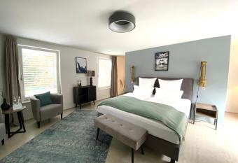 Rotmain Apartments has Balcony rooms