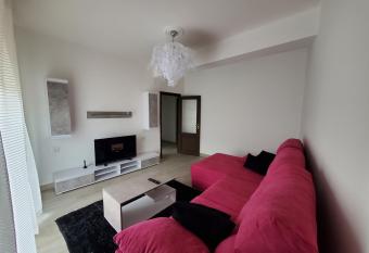 Piso termal III allows 18 year olds to book a room