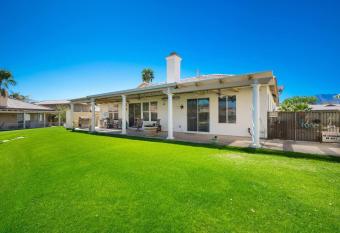 Villa with Private Pool and Jacuzzi Gameroom Walk to Festivals has Balcony rooms