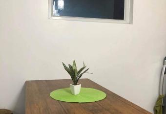 Lemon Suites @Deer Park Rental Network allows 18 year olds to book a room