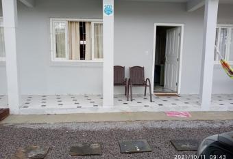 Casa na Praia Ponta do Papagaio has Smoking rooms