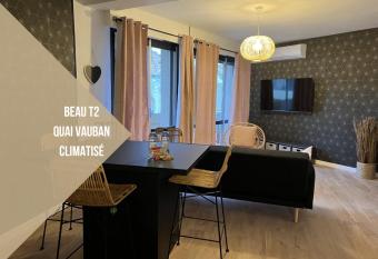 Perpignan Vauban magnifique T2 avec balcon has Balcony rooms