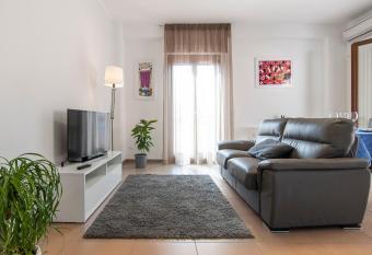 La Terrazza su Fondi has Balcony rooms