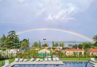 SOLE DI DIANA LUXURY Apartments has Balcony rooms