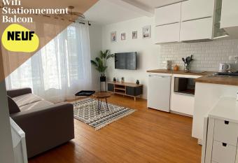 Les Rives Saint Symphorien, appartements meubl  s has Balcony rooms