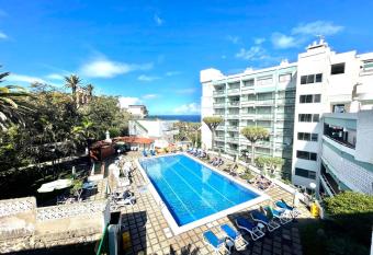 Bonito apartamento con Free Wifi, cerca de la playa en Puerto de la Cruz allows 18 year olds to book a room
